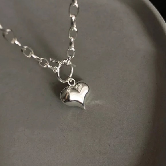 Sterling silver heart pendant necklace - Picture 4 of 5